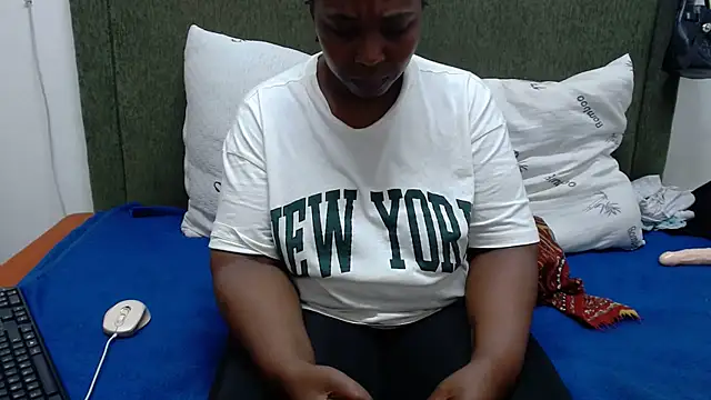 Thickchocolatex2 online show from 02.14.26