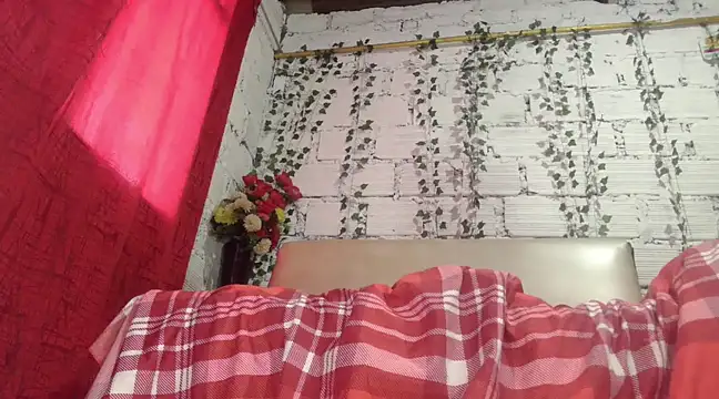 Snapshot of Goddexxxvane chatting on 03.04.25 Goddexxxvane online show from 03.04.25