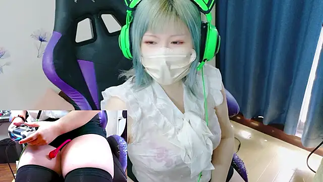 Snapshot of hazuki_8008 chatting on 03.28.26 hazuki 8008 online show from 03.28.26