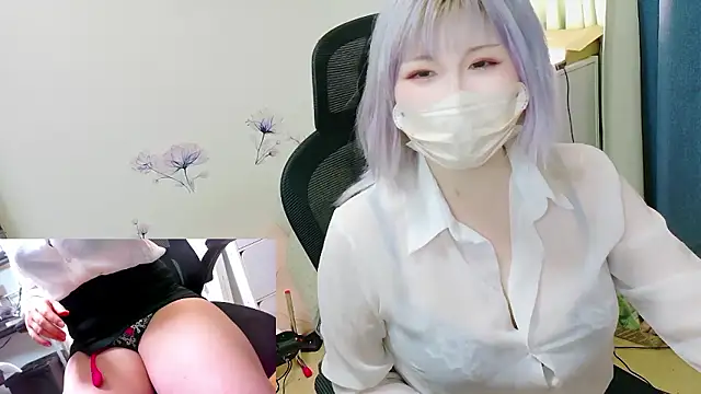 Snapshot of hazuki_8008 chatting on 04.09.26 hazuki 8008 online show from 04.09.26