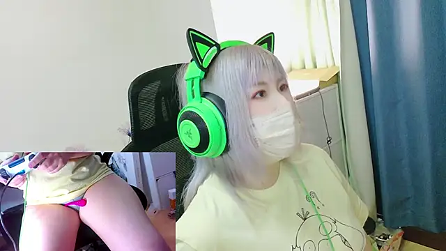 Snapshot of hazuki_8008 chatting on 04.09.26 hazuki 8008 online show from 04.09.26