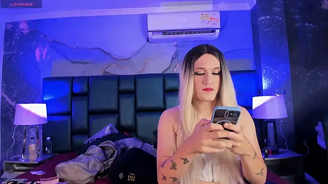 JESSI NAOMI online show from 02.04.25