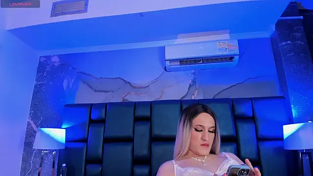 JESSI NAOMI online show from 02.04.25