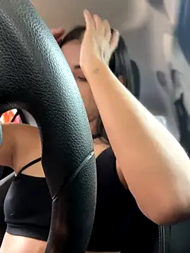 Arilw online show from 11.24.25