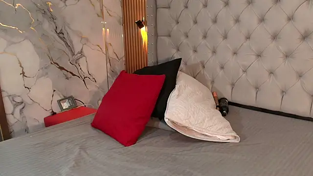 Scarlett diaz17 online show from 12.19.25