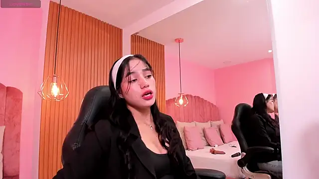 ariel jonees online show from 02.04.25