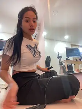 ariel jonees online show from 10.28.25