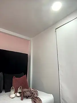 ariel jonees online show from 01.13.26