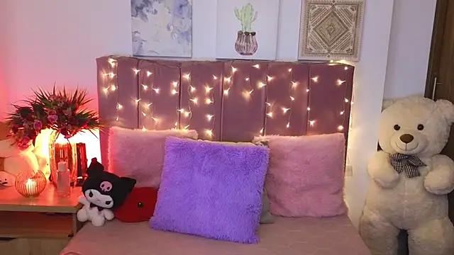 MiahJoness online show from 04.16.26