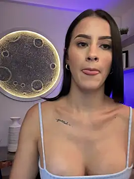 Snapshot of SarahhSmitth1 chatting on 02.16.25 SarahhSmitth1 online show from 02.16.25