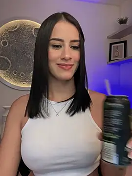 Snapshot of SarahhSmitth1 chatting on 02.21.25 SarahhSmitth1 online show from 02.21.25