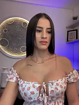 Snapshot of SarahhSmitth1 chatting on 03.01.25 SarahhSmitth1 online show from 03.01.25