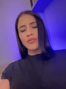 Snapshot of SarahhSmitth1 chatting on 03.04.25 SarahhSmitth1 online show from 03.04.25