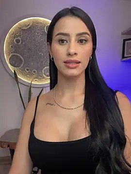 Snapshot of SarahhSmitth1 chatting on 03.17.25 SarahhSmitth1 online show from 03.17.25