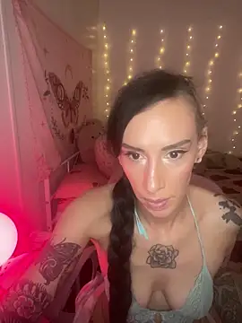 Snapshot of averietheangel chatting on 09.29.25 averietheangel online show from 09.29.25