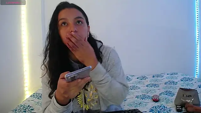 Laurenkenner  online show from 02.18.25