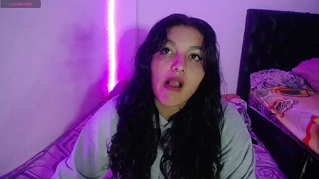 Laurenkenner  online show from 09.10.25