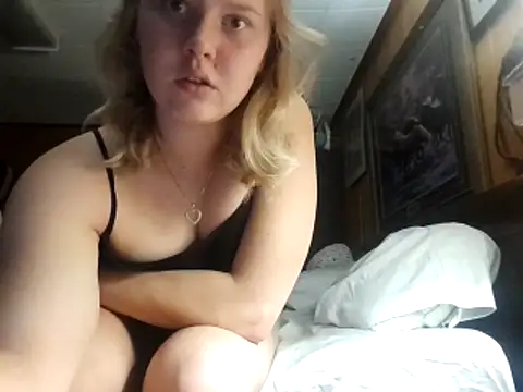 Ryan and Aurora online show from 12.16.25