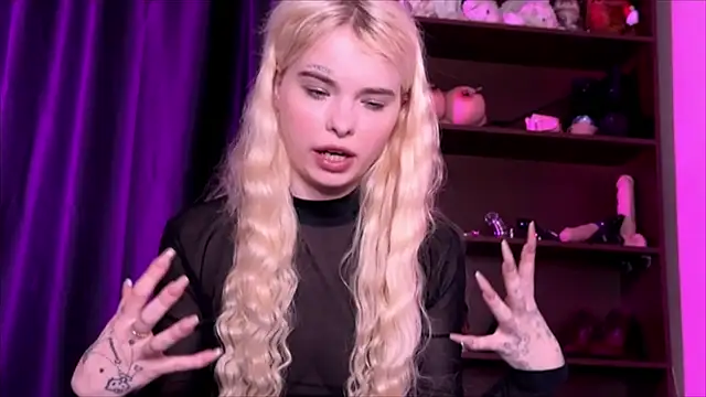 MisssLola online show from 01.07.25