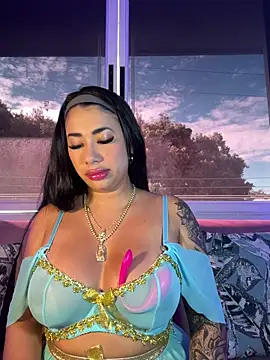 kiim taaylor online show from 10.24.25