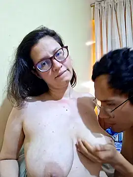 Snapshot of couple_orgasm chatting on 11.09.25 couple orgasm online show from 11.09.25