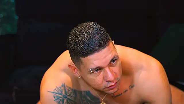 Snapshot of MassimoWalton2 chatting on 12.05.24 MassimoWalton2 online show from 12.05.24