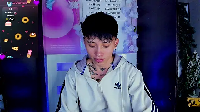 juniior 2311  online show from 02.13.25