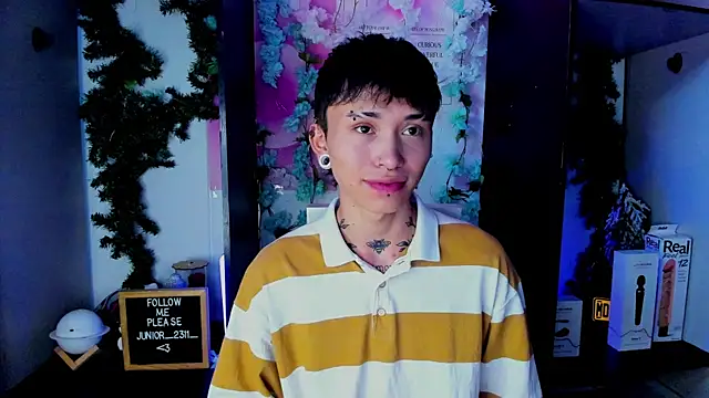 juniior 2311  online show from 03.01.25