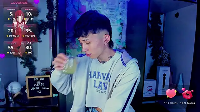 juniior 2311  online show from 03.07.25