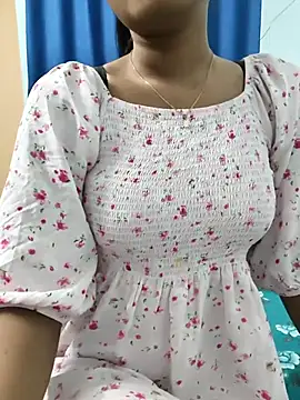 Snapshot of yhona_darling chatting on 04.11.26 yhona darling online show from 04.11.26