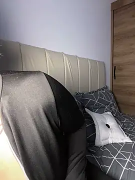 Snapshot of Odett_ chatting on 11.02.25 Odett online show from 11.02.25