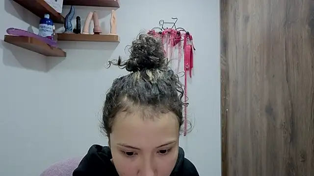 avans 15 online show from 11.29.25