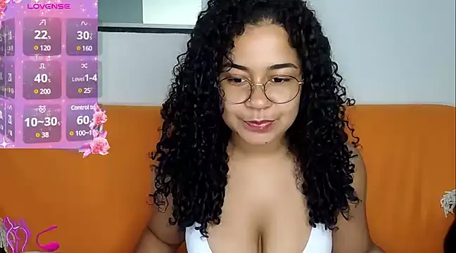 VitoriaFernandes online show from 02.13.25