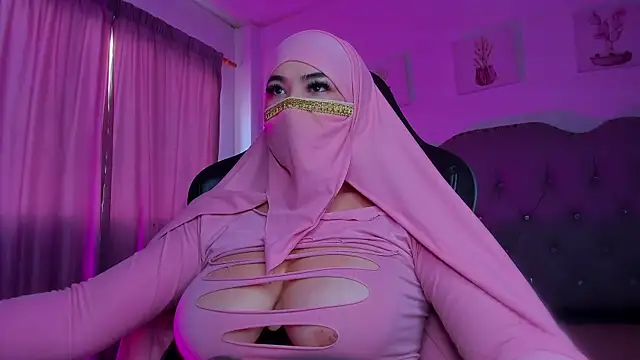 Tahiraa  online show from 01.18.25