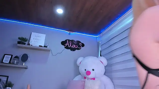 Alexasmith06 online show from 01.07.25