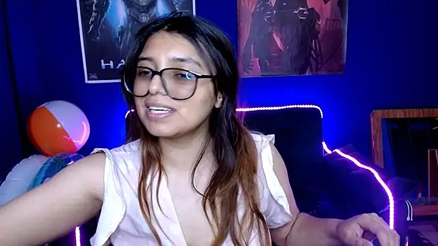 X CHERRY XX online show from 12.06.24