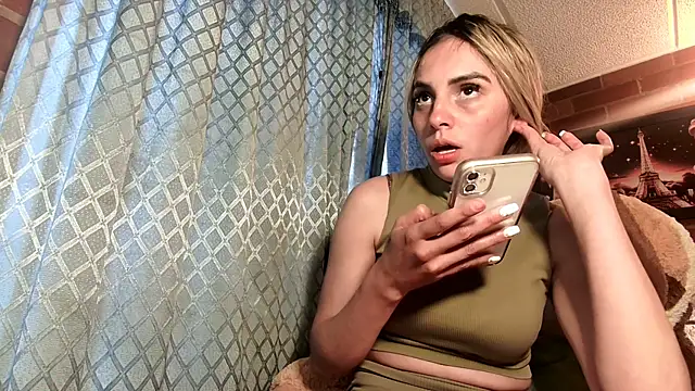 Snapshot of ValeriaLacrozee chatting on 09.16.25 ValeriaLacrozee online show from 09.16.25