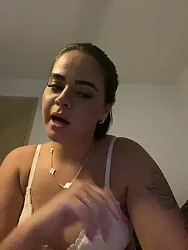 rebeccaareys online show from 02.21.25