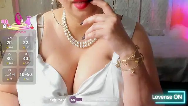 Snapshot of Gulabi_Queen chatting on 05.17.26 Gulabi Queen online show from 05.17.26