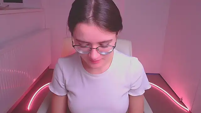 Josephine jo online show from 02.05.25