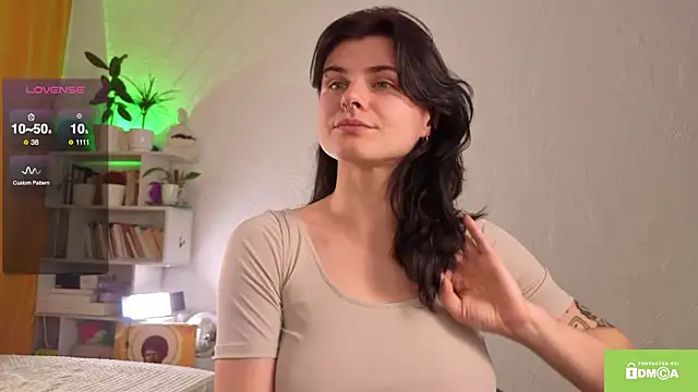 Snapshot of ginavontease chatting on 11.20.25 ginavontease online show from 11.20.25