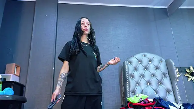 LusstCruella online show from 12.18.25