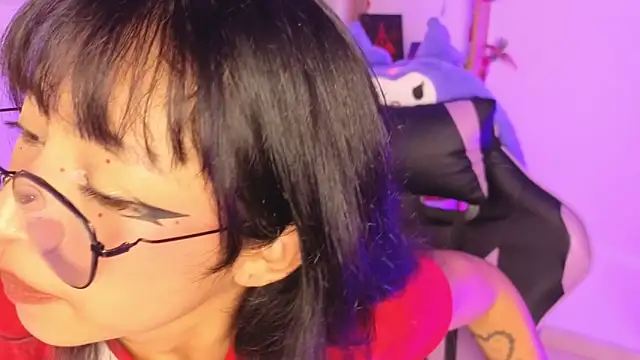 Yommi Winx online show from 12.05.25