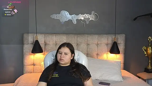 Laia and Aloby online show from 09.24.25