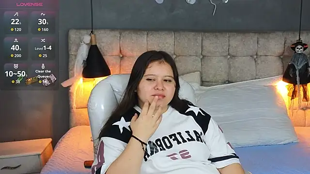 Laia and Aloby online show from 10.14.25