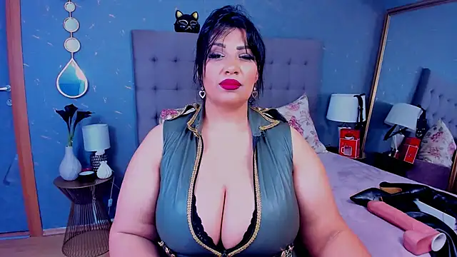 Snapshot of AmyCubes chatting on 03.05.25 AmyCubes online show from 03.05.25