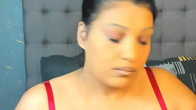 Snapshot of AmyCubes chatting on 09.29.25 AmyCubes online show from 09.29.25