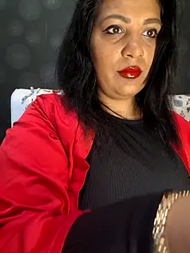 Snapshot of AmyCubes chatting on 11.03.25 AmyCubes online show from 11.03.25