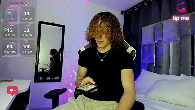 All3ssandr0 online show from 12.19.24