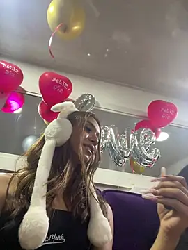 Nikol Rang   online show from 02.18.25